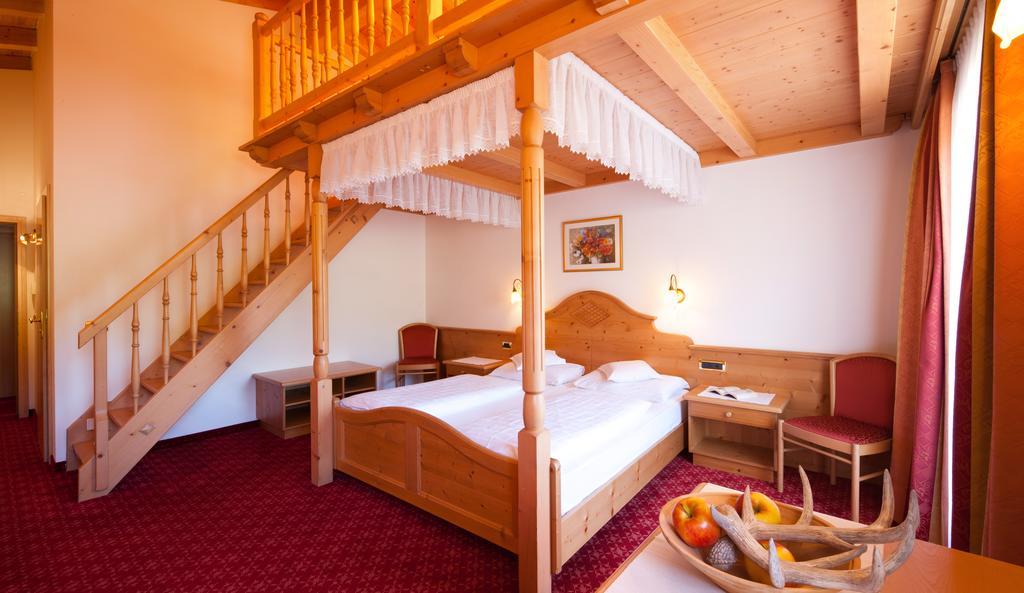 Hotel Des Alpes La Villa  Exteriér fotografie